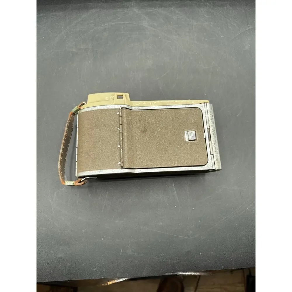 VTG Polaroid Land Camera Model 80”Highlander